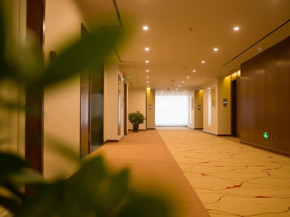 GreenTree Eastern Handan Daming Town Bus Station Hotel 30/33