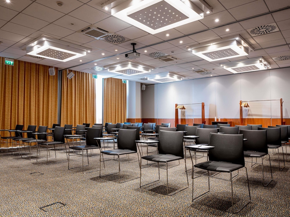 Novotel Roma Est 68/77