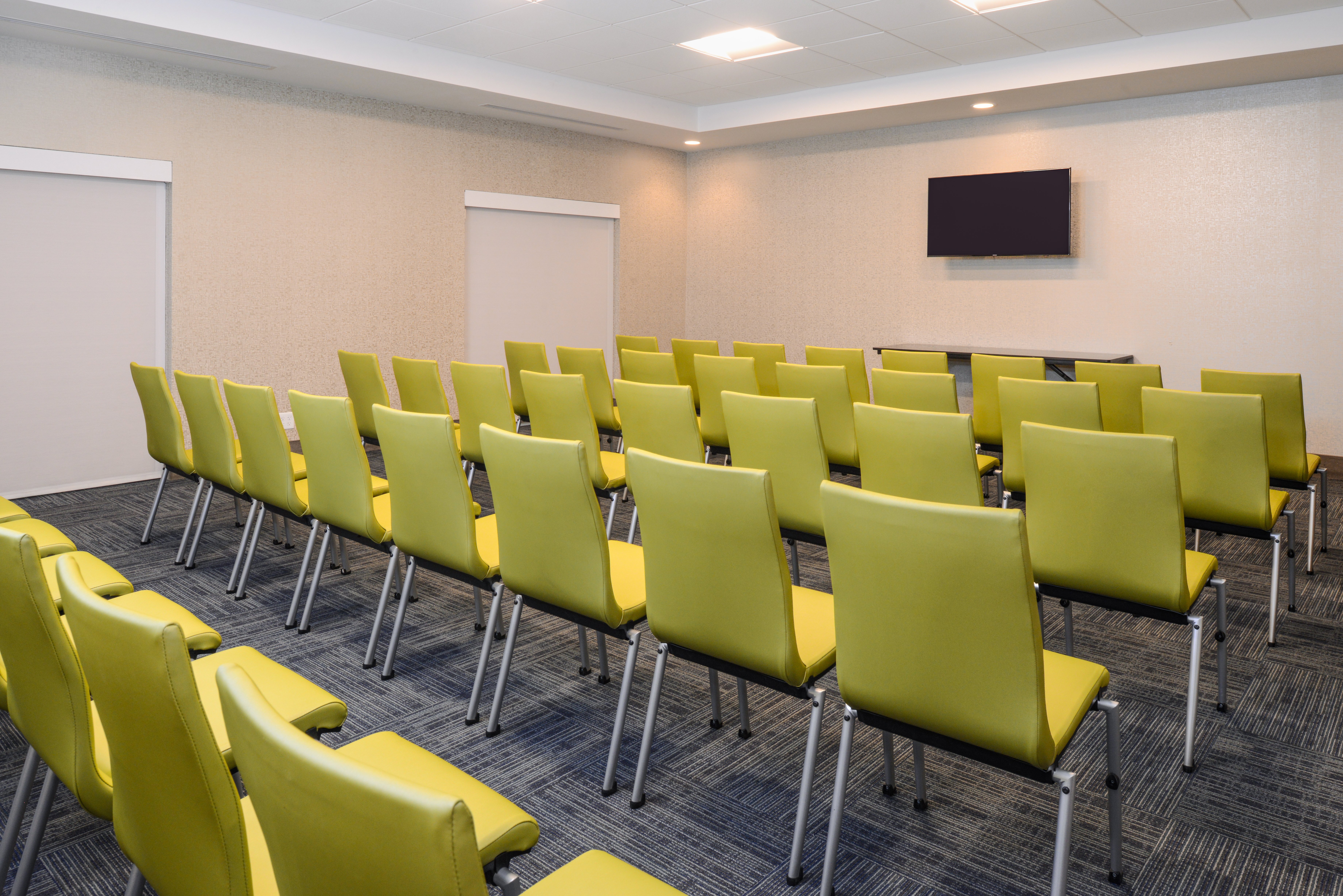 Holiday Inn Express Suites Alachua Gainesville Area 59/73