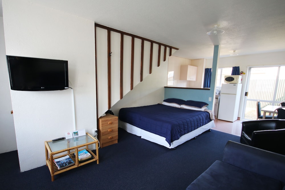 Midway Pacifica Lodge 40/62