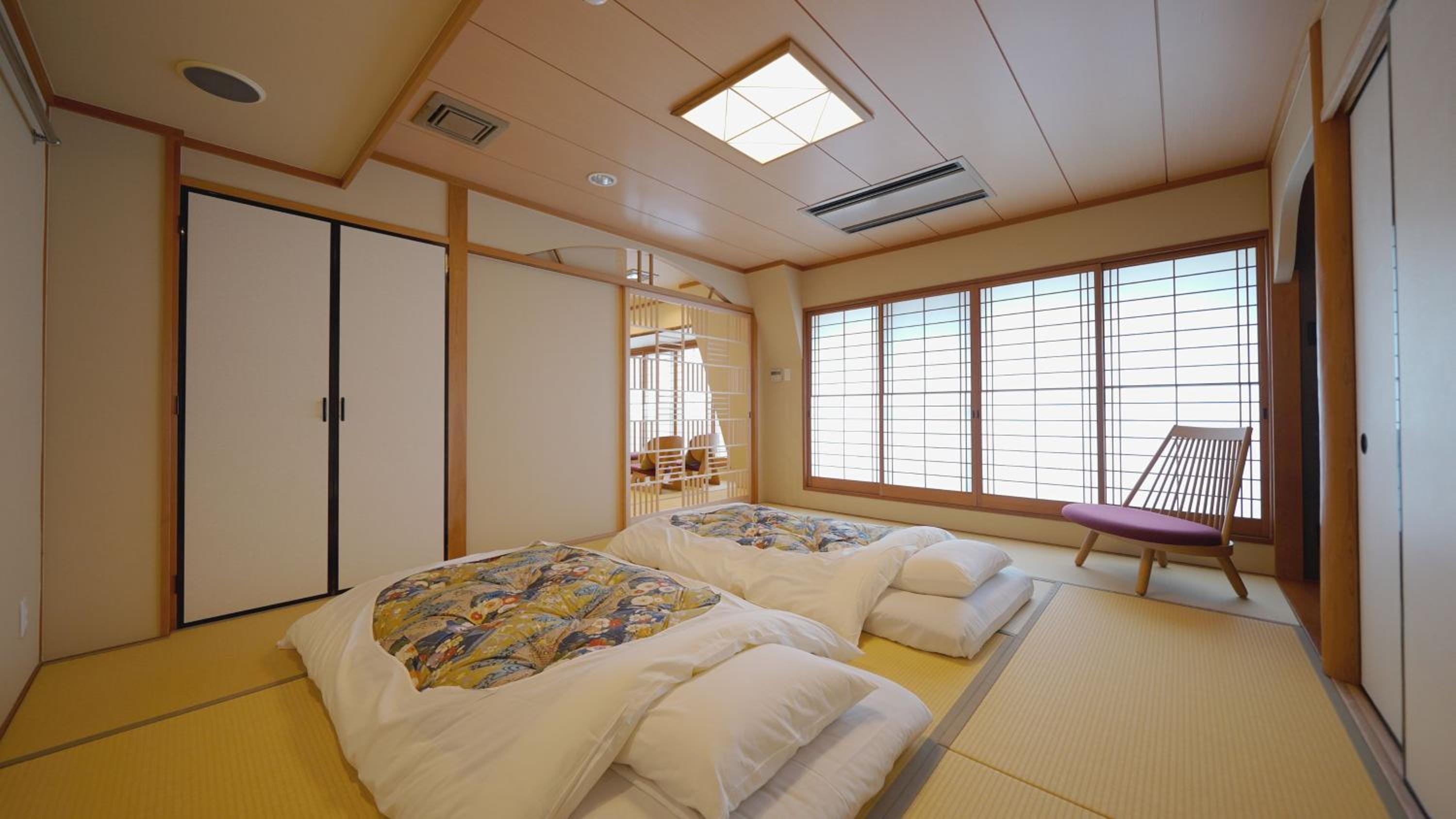 JAPANESE, DELUXE