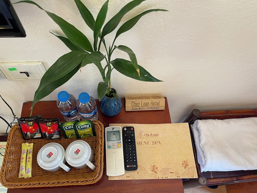 Chez Loan Hotel 7/48