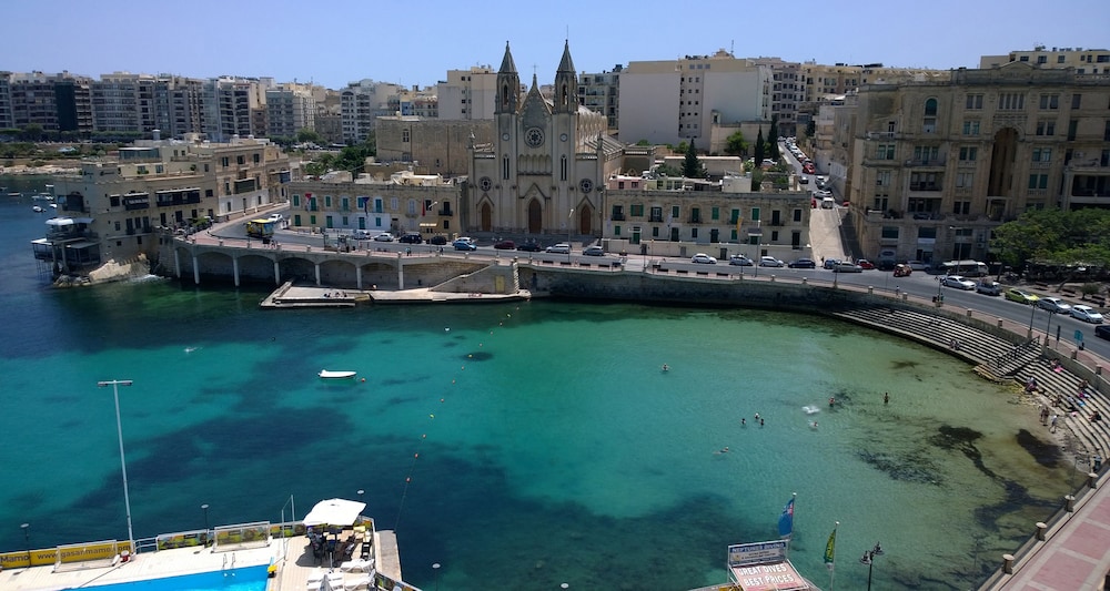 St Julians Bay Hotel 61/68