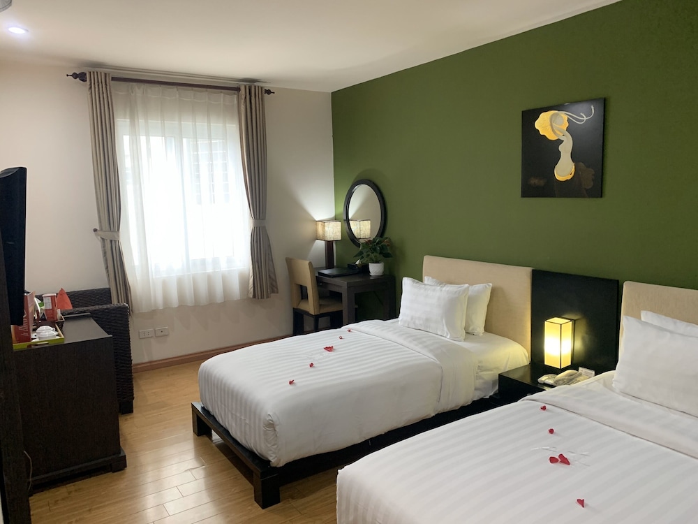 Anise Hotel 8/70