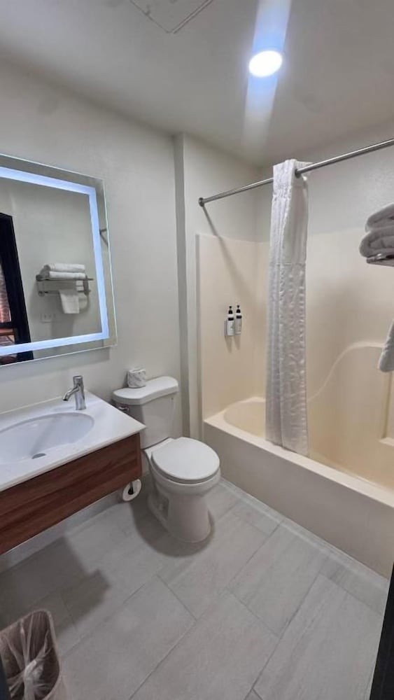 Royal Inn Midvale 46/49