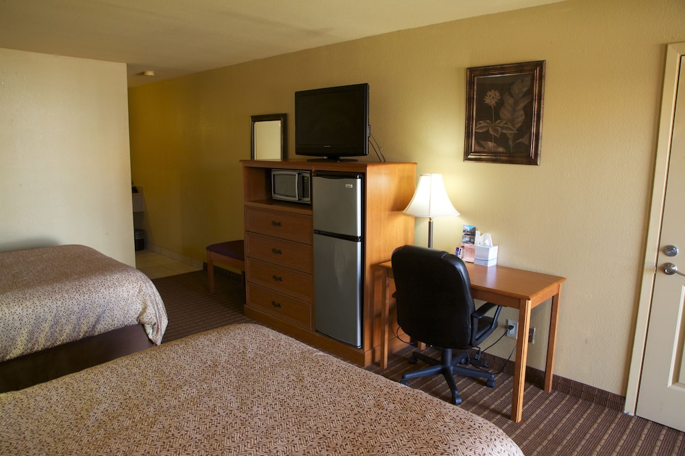 Coach Light Inn Brenham 23/37
