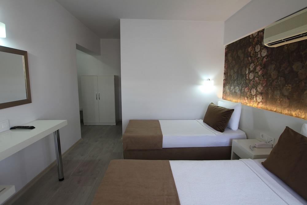 Myra Hotel 7/22