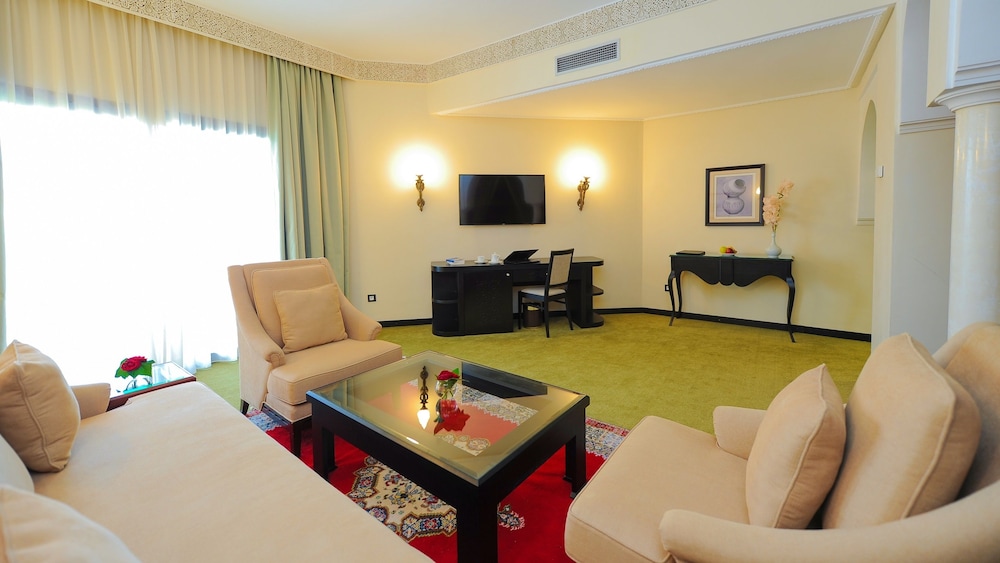Hotel Riad Ennakhil 52/74