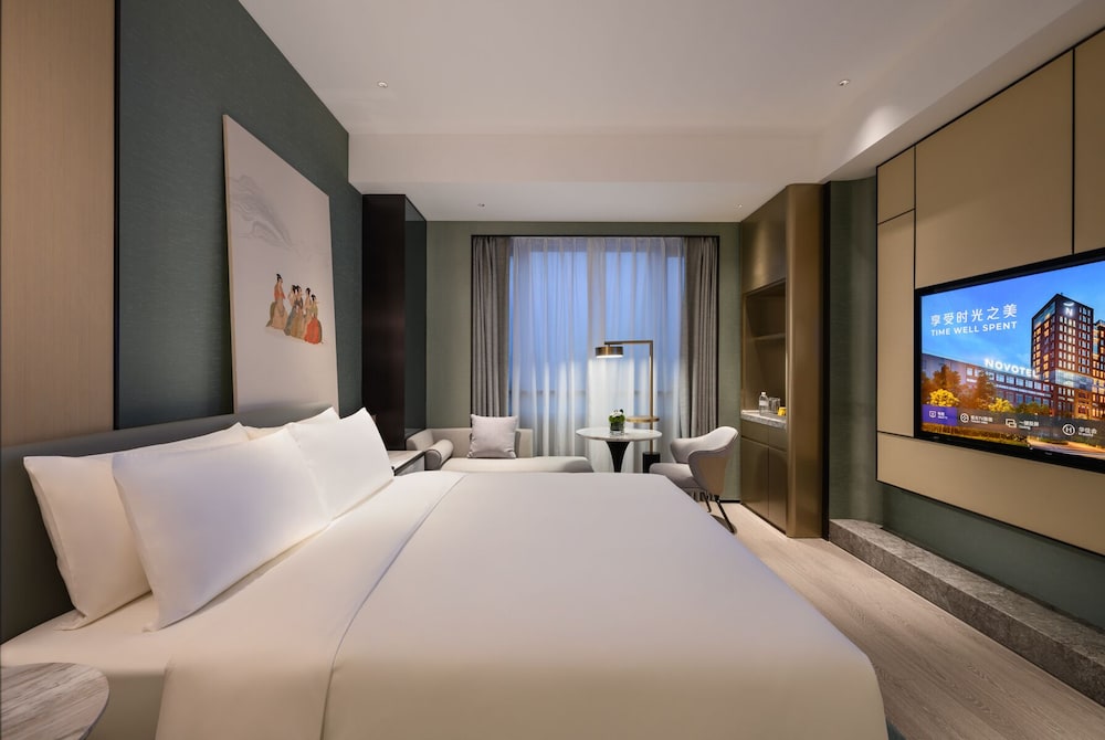 Deluxe, King Bed, Novotel Shanghai Wanyuan 3/7