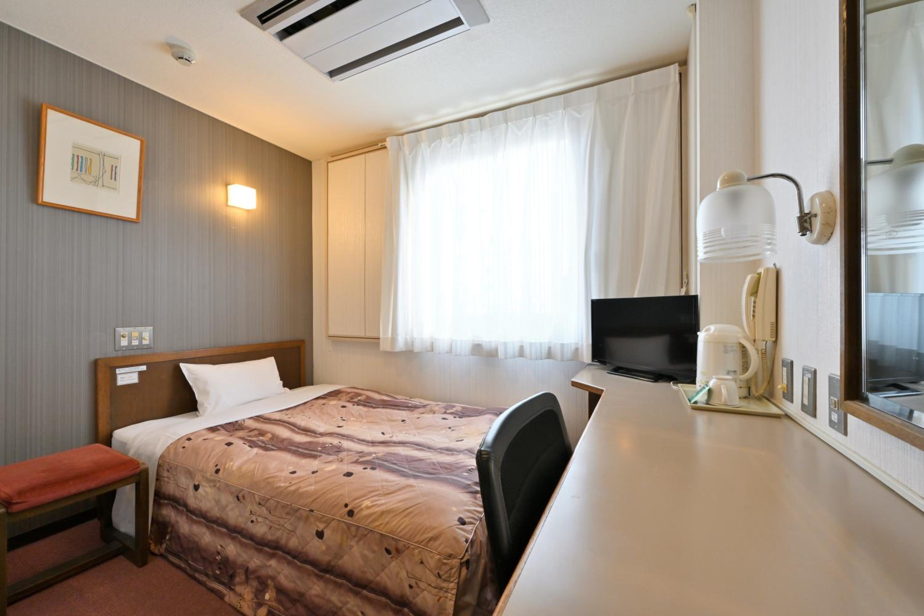Semi Room, Single, Semi Double Bed