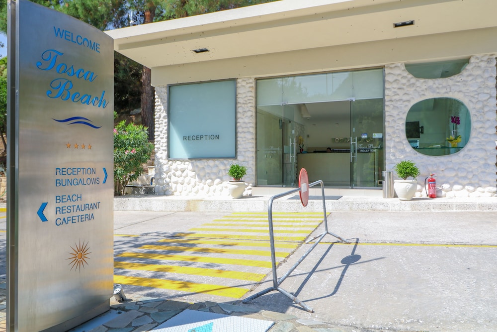 Tosca Beach Hotel 30/50