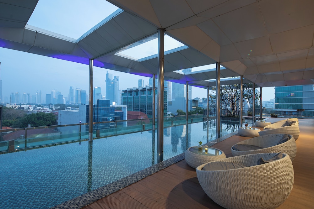 Morrissey Hotel Residences 33/60