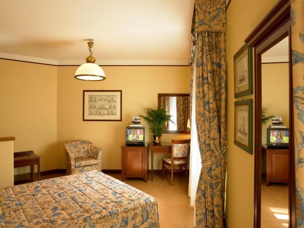 Albergo Reggio 16/63