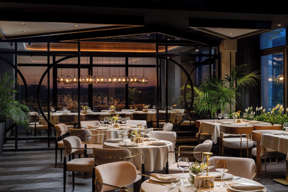 Radisson Blu Leogrand Hotel 50/66