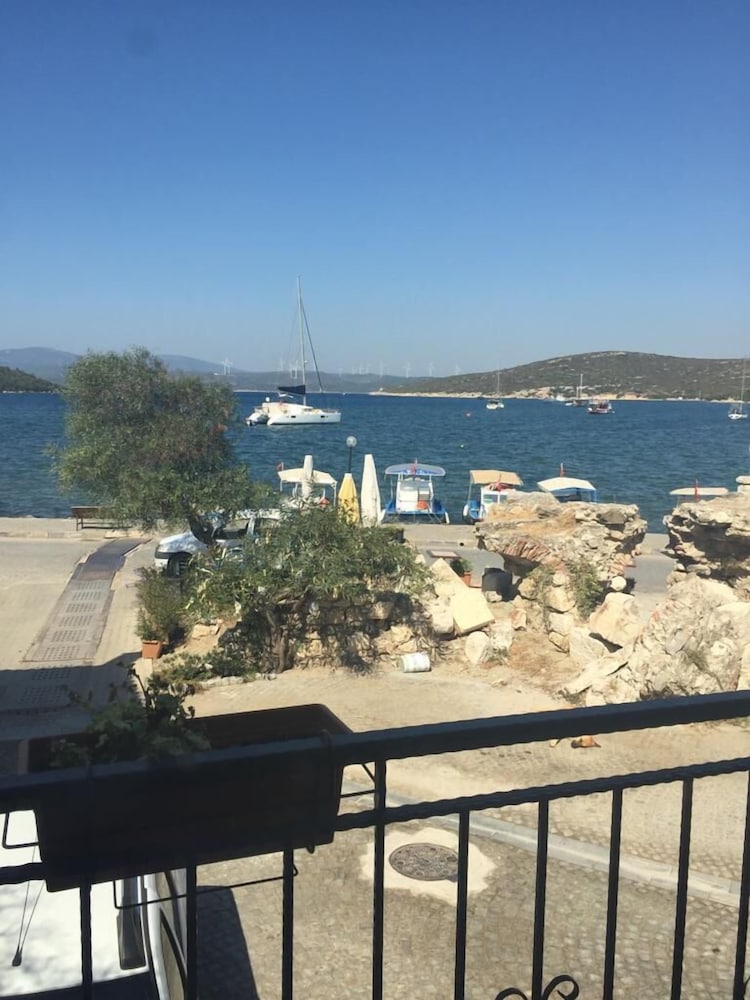 Silenos Boutique Hotel 35/44