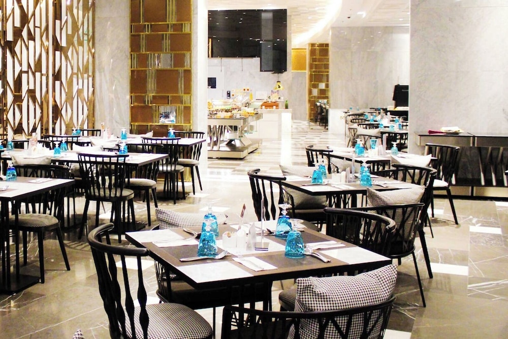 Holiday Villa Hotel and Residence City Centre Doha 32/50