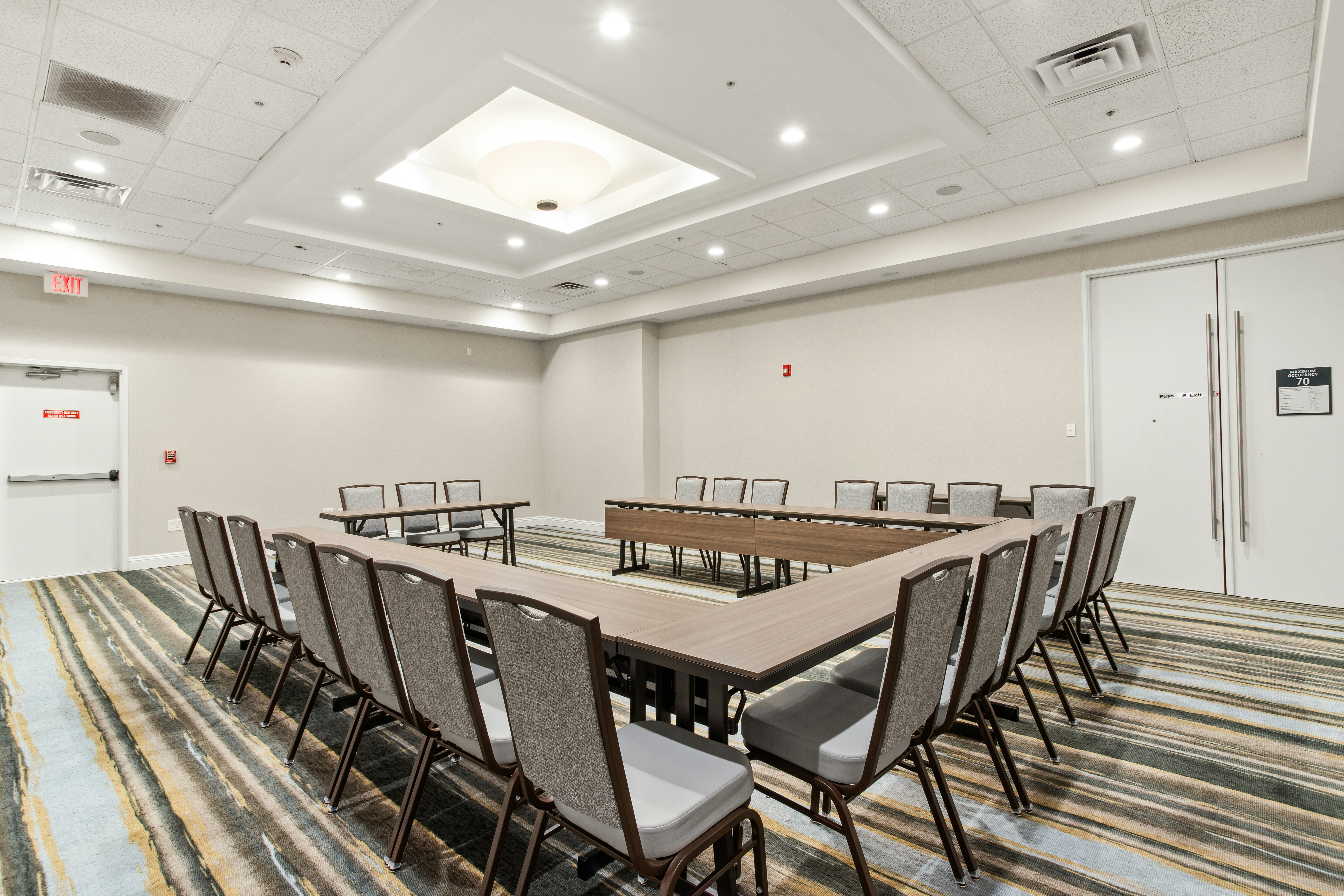Holiday Inn Baton Rouge College Drive I-10 60/68