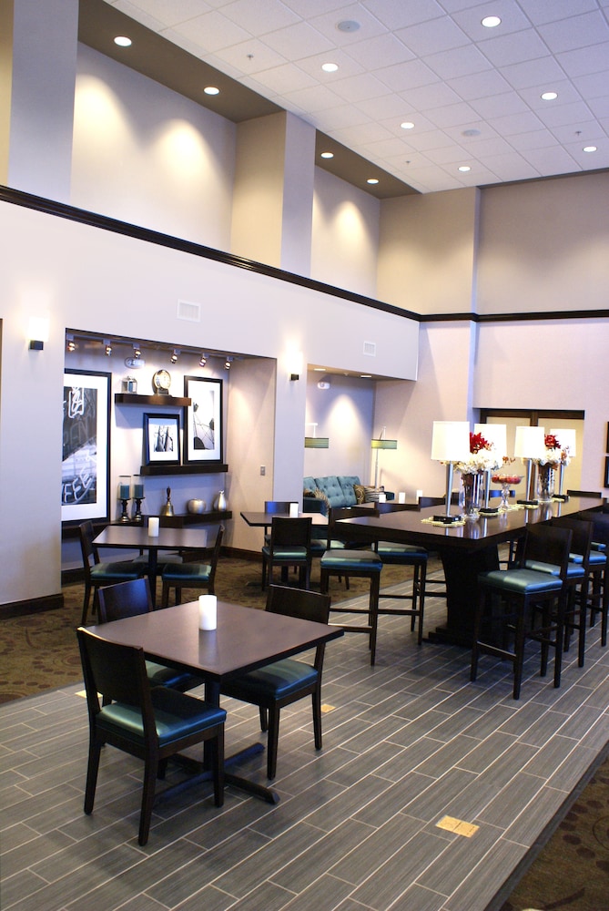 Hampton Inn and Suites Suisun City Waterfront 36/50