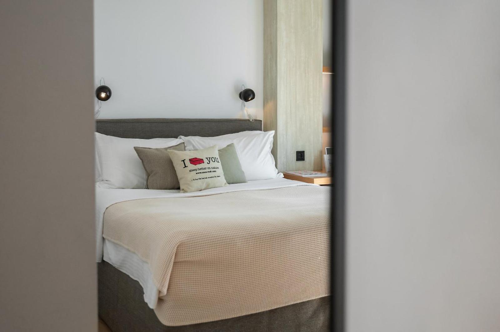 Pod, Double Bed