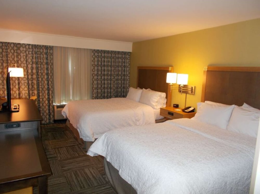 Hampton Inn Waynesboro, GA 11/42