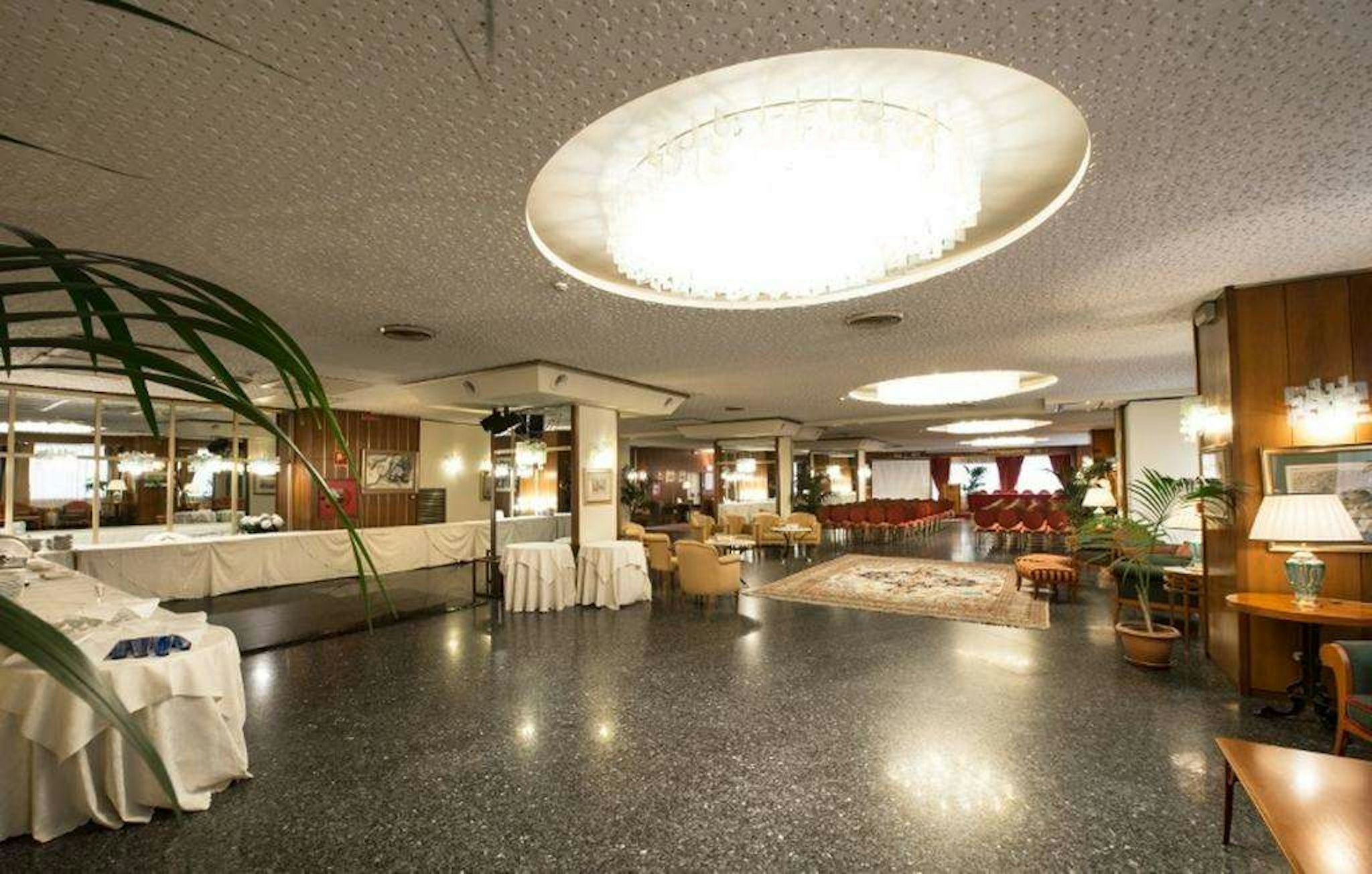 Royal Palace Hotel Formerly Nh Royal Palace 59/62