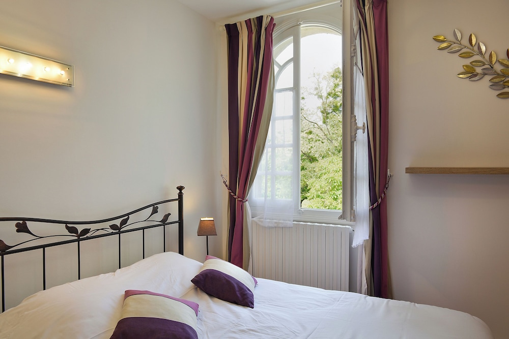 MANOIR DE LA GIRAUDIERE 23/42