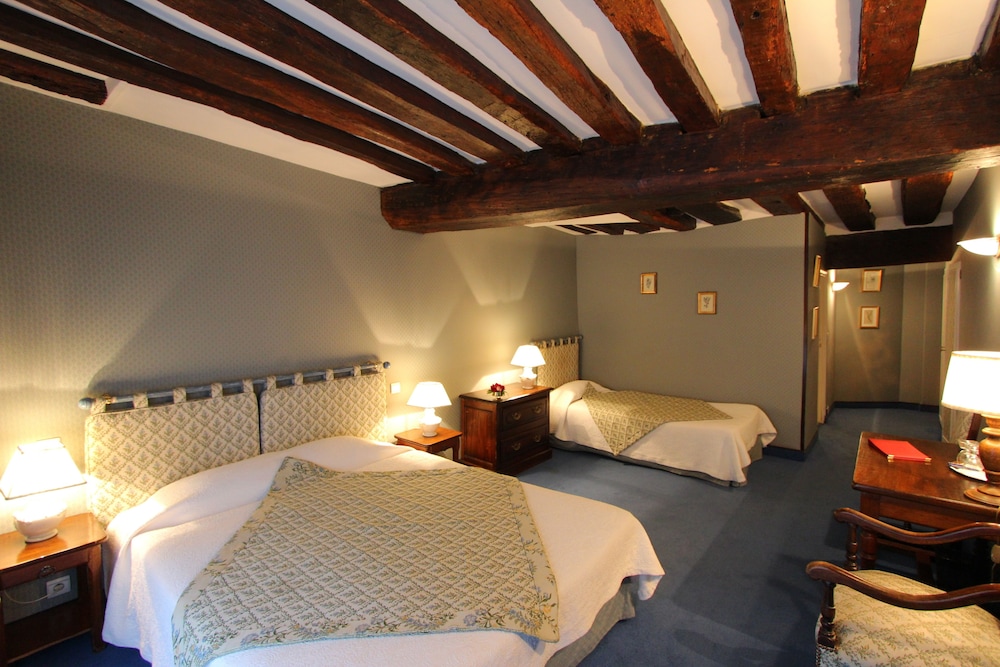 HOTEL DE LA BRETONNERIE 47/86