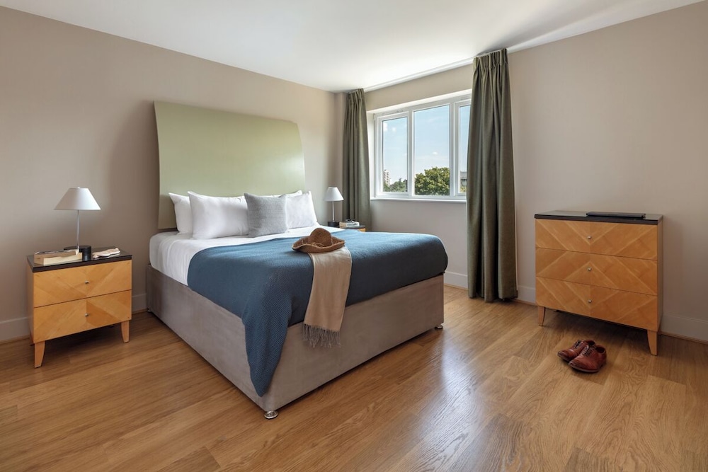 1 BEDROOM, APARTMENT, SOFA