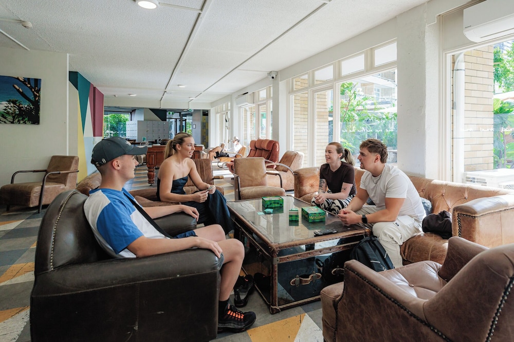 Bunk Backpackers Surfers Paradise Hostel 56/76