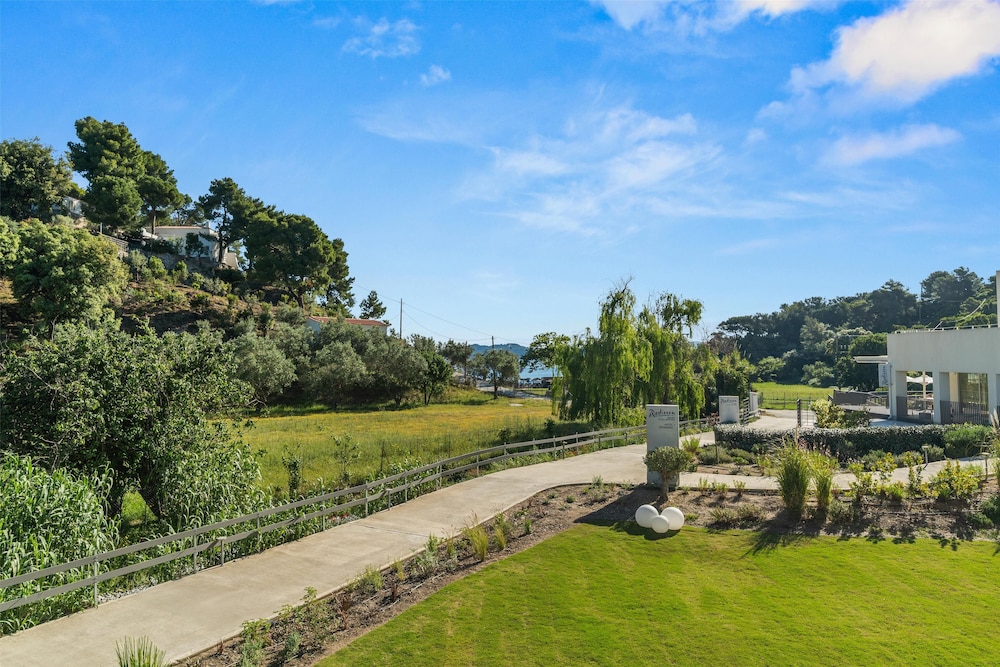 Radisson Resort Plaza Skiathos 46/50