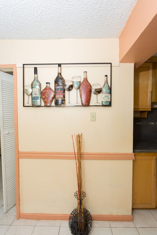 New Kingston C.A. Guest Apartments I 3/18