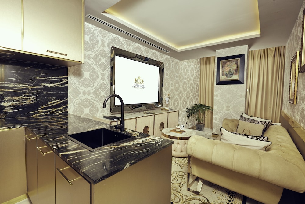 Number One Oxford Street Hotel & Suites 40/51