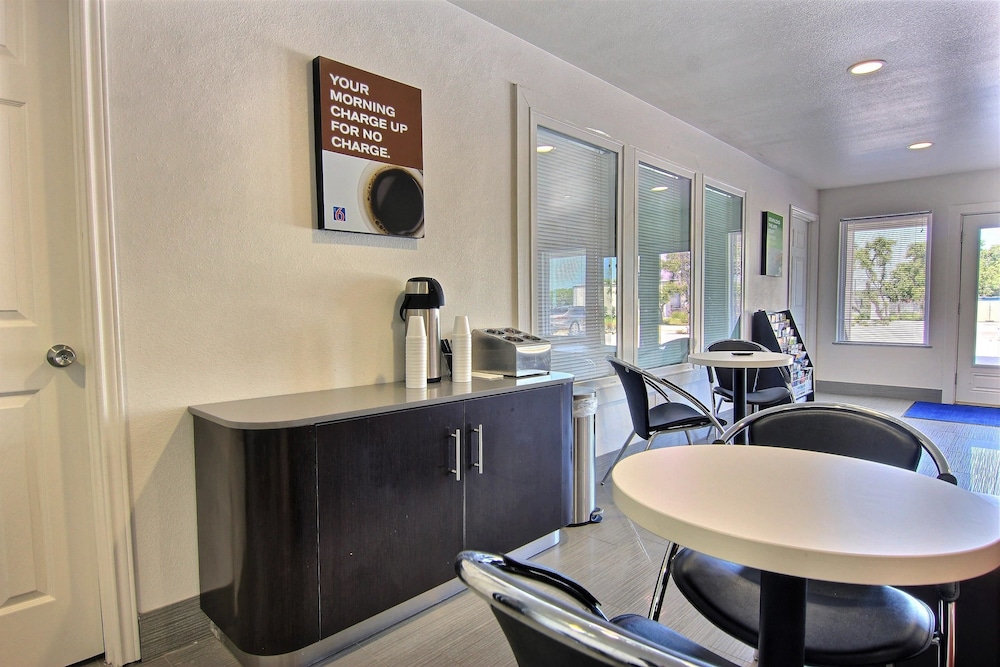 Motel6 Rockport, TX 46/58