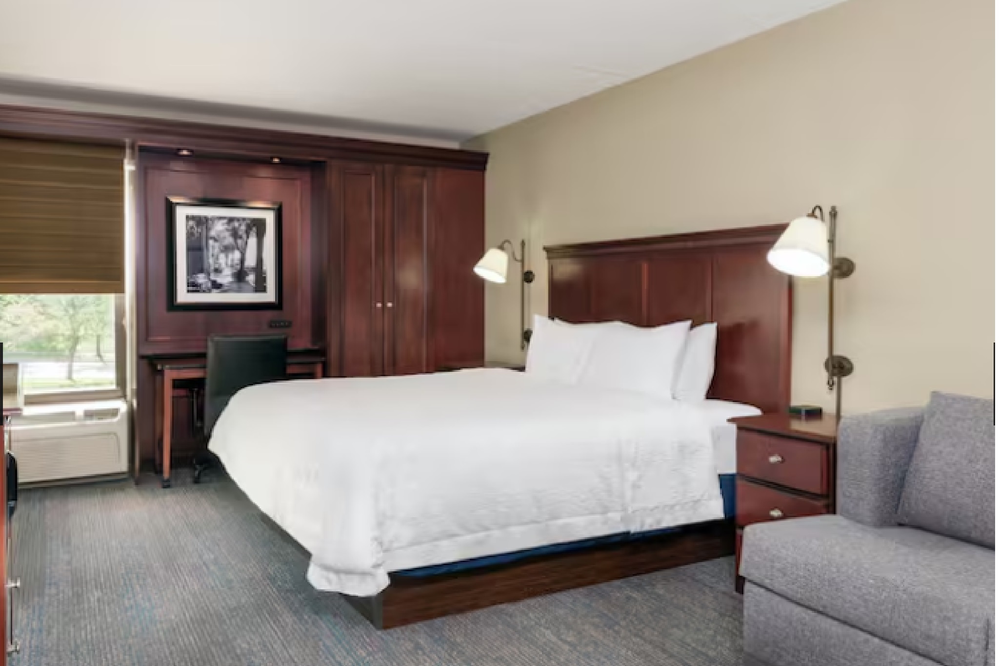 STUDIO, KING BED, SOFA, ACCESSIBLE