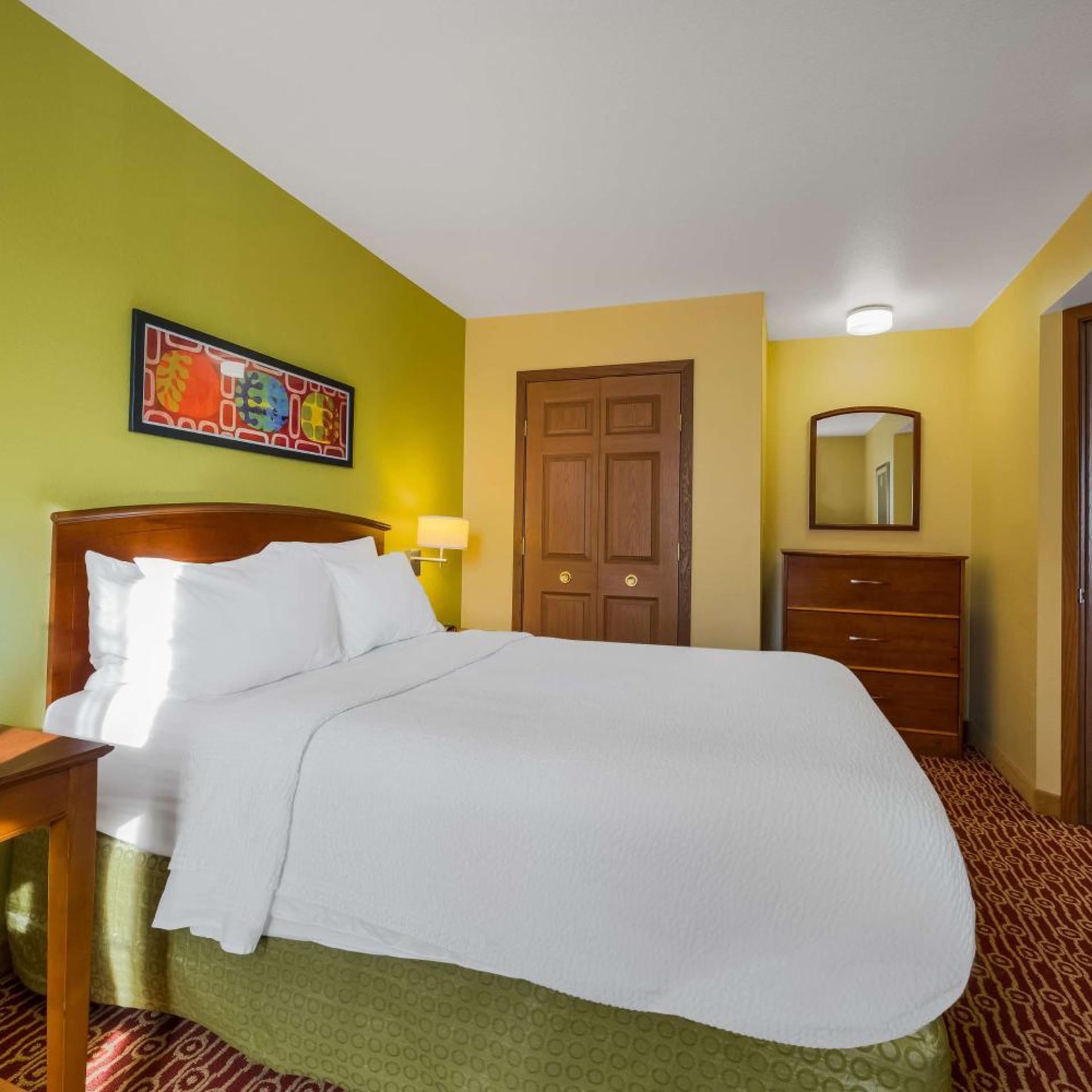1 Bedroom, Home, Suite, Queen Bed