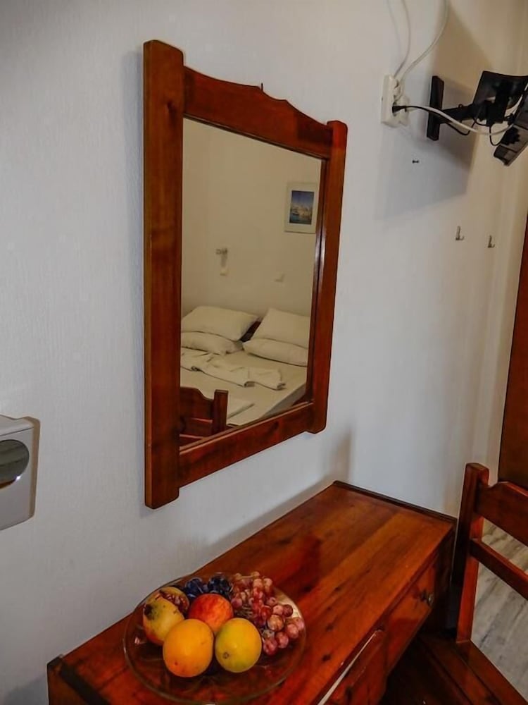 Ioanna Rooms 50/50
