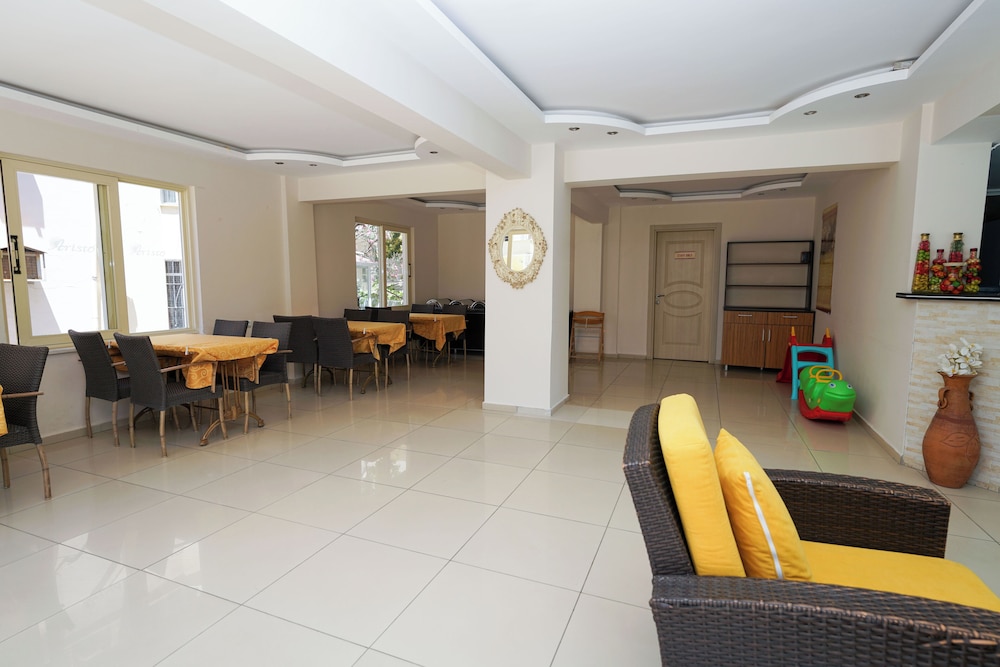 Aristo Hotel 9/55