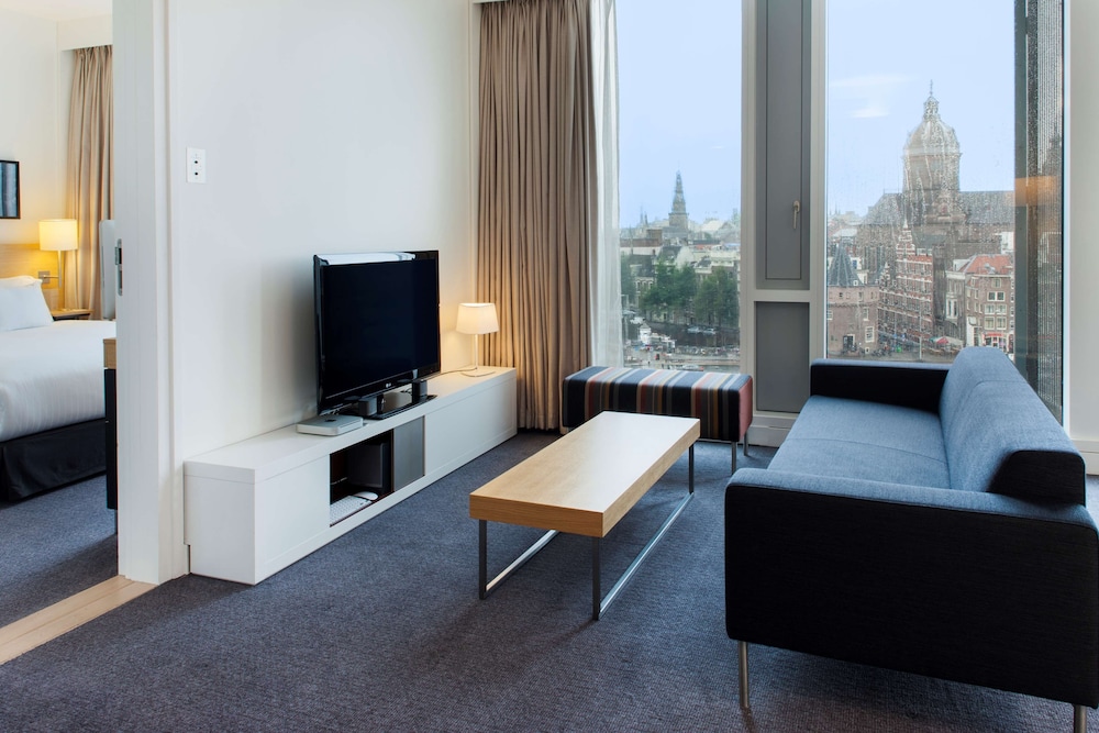 Doubletree By Hilton Amsterdam Centraal Station 47/88