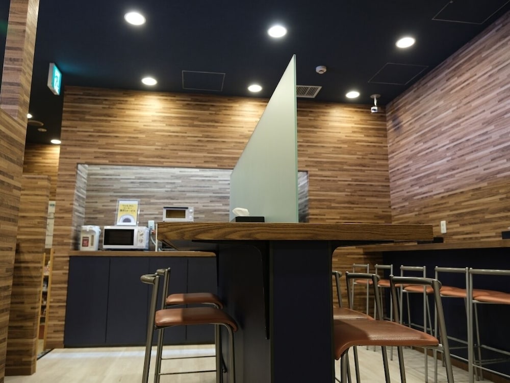 Swanky Hotel Otomo 24/36
