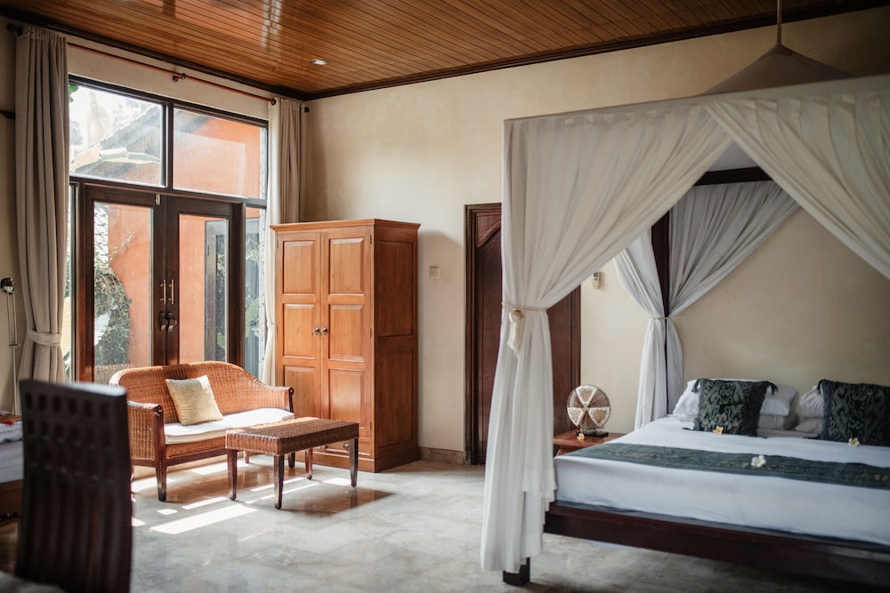 1 BEDROOM, GARDEN SUITE