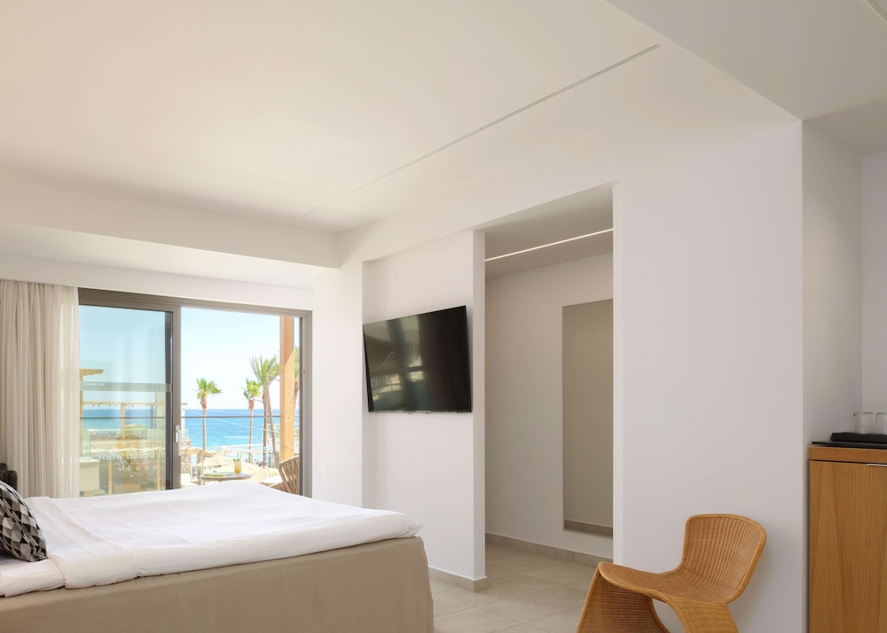 High Beach White - Adults Only 23/72