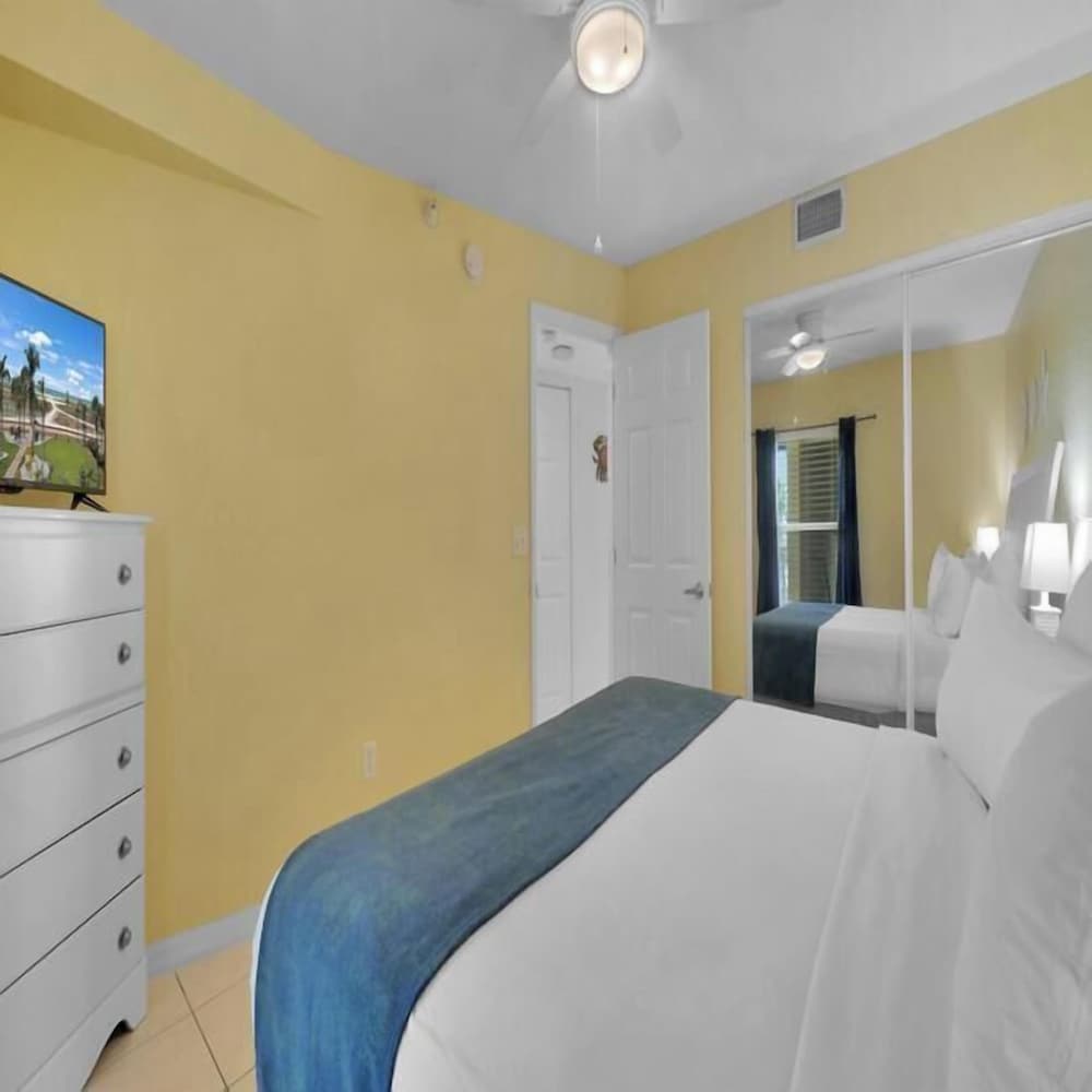South Beach Condo Hotel 18/50