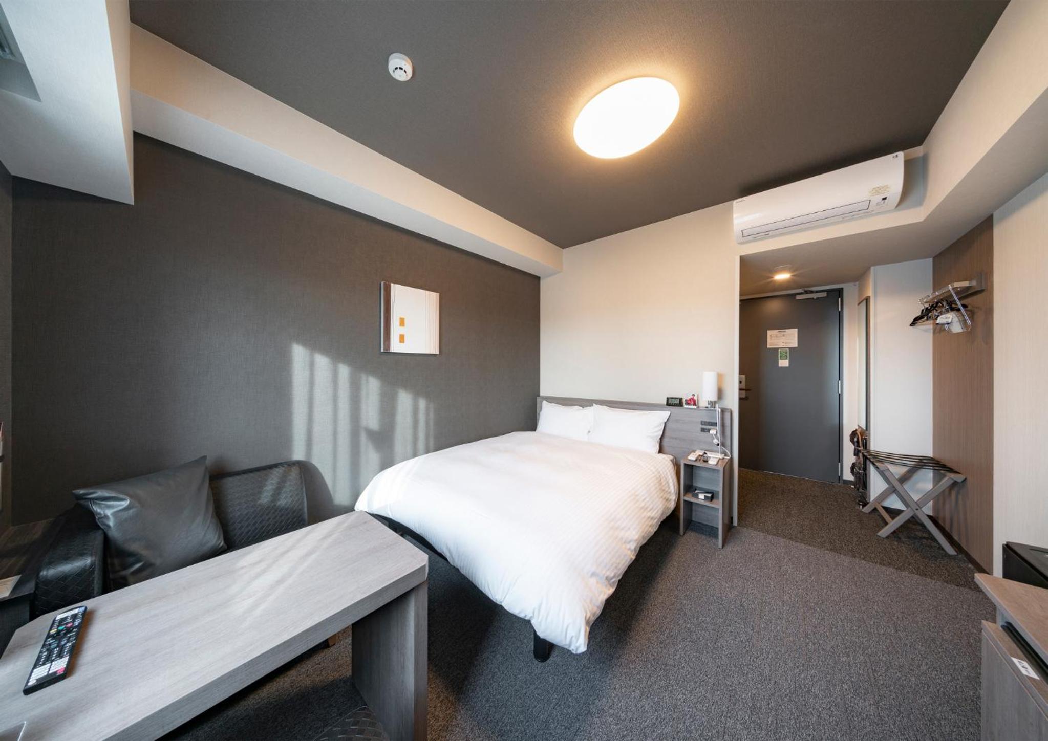 Semi Room, Semi Double Bed, Electronic Cigarette Only