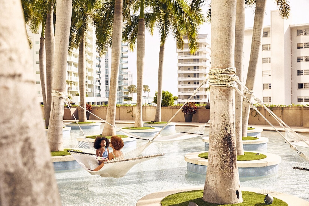 Four Seasons Hotel Miami 23/67