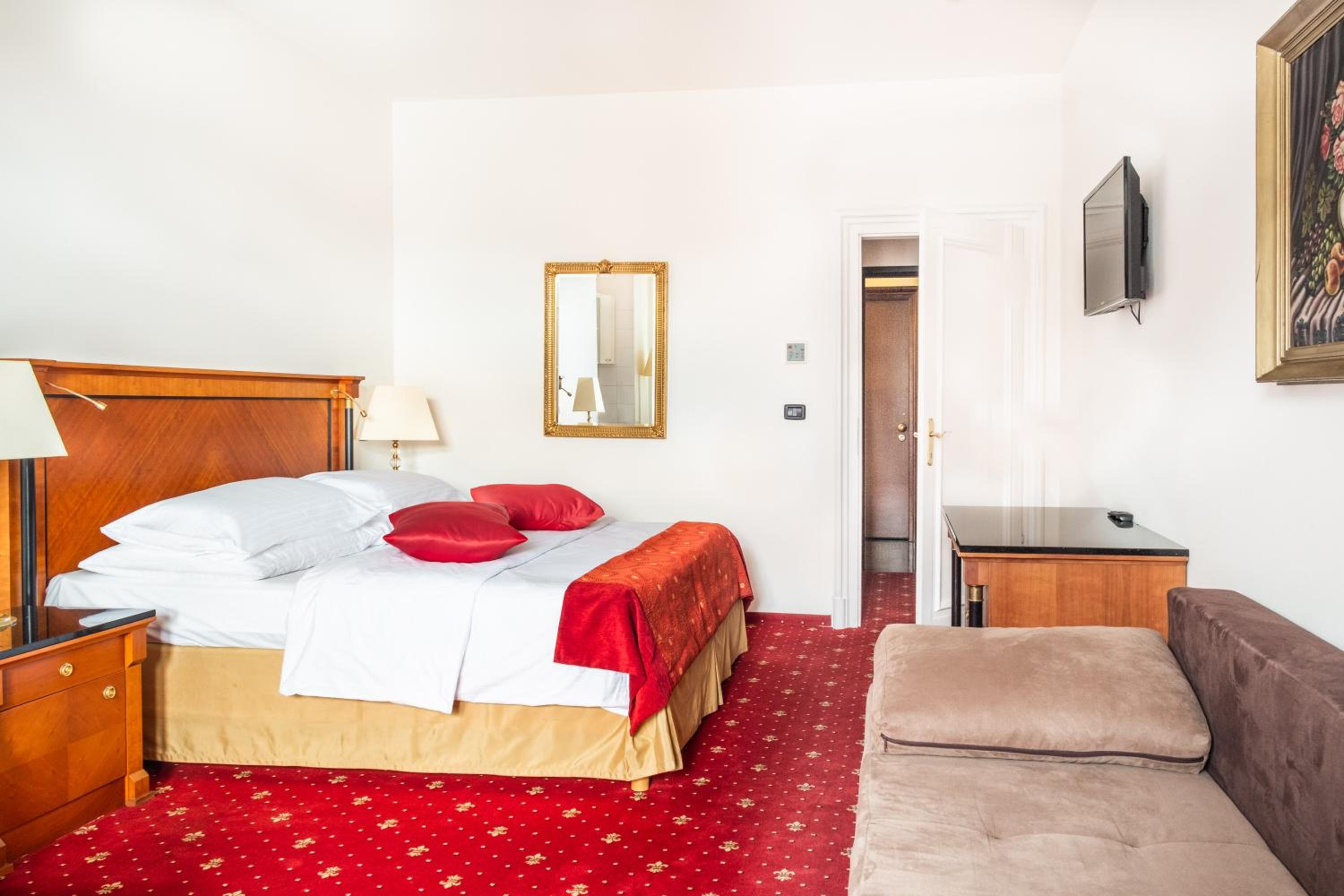 غرفة بسرير مزدوج أو سريرين منفصلين، Hotel Leon D'oro 2/8
