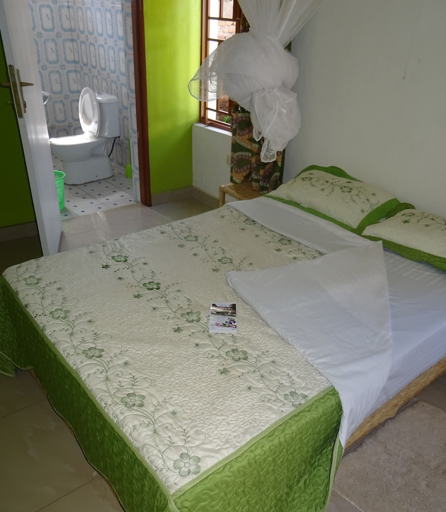 Beach Garden Bnb 48/48