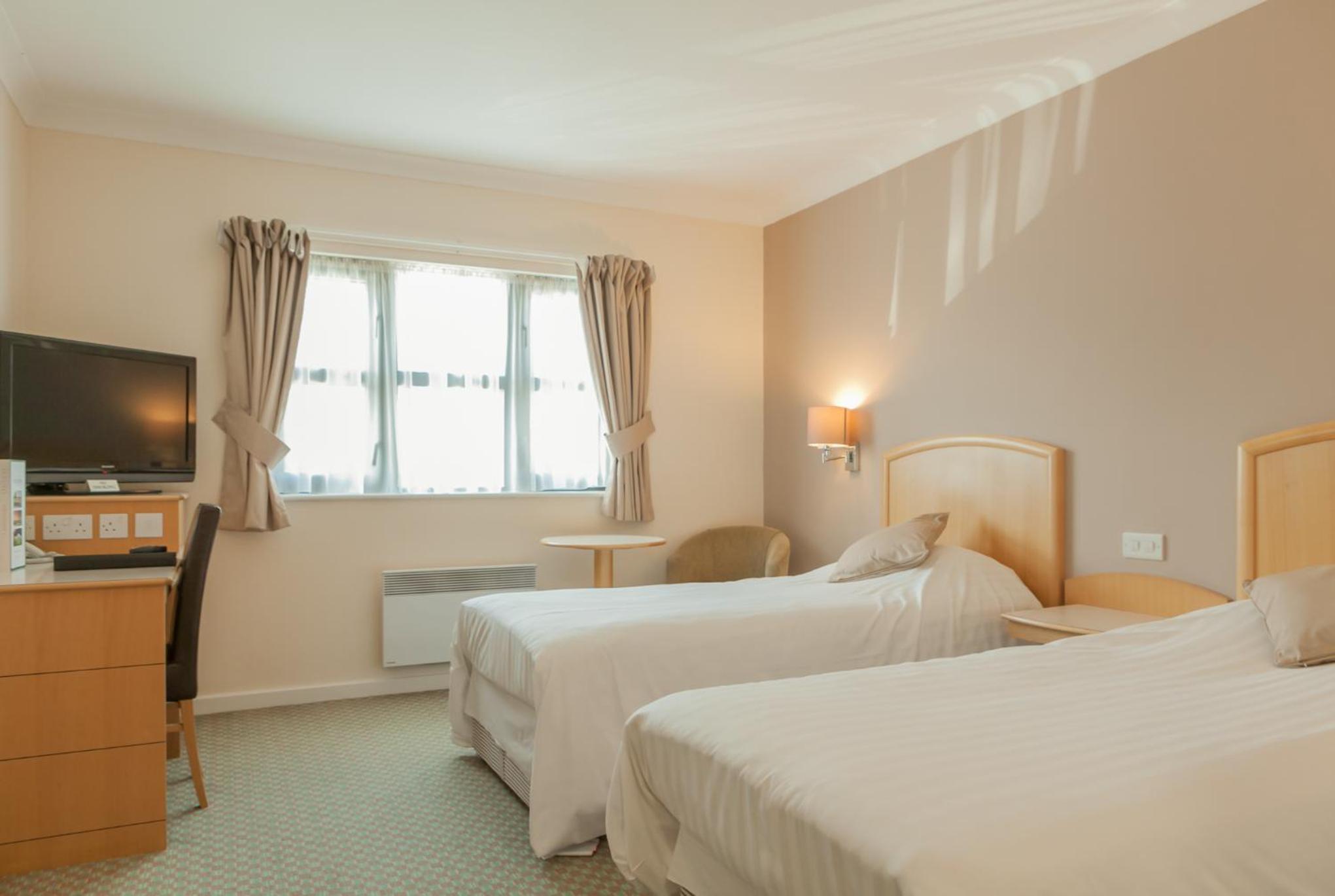 Room, Twin Beds