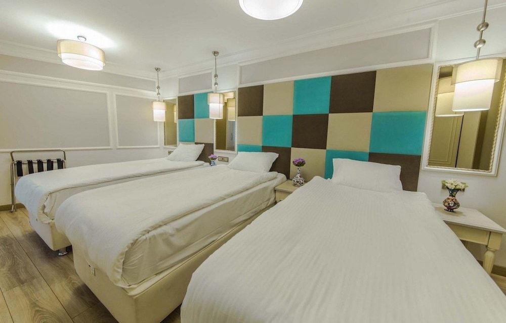 The Constantine Hotel 26/72