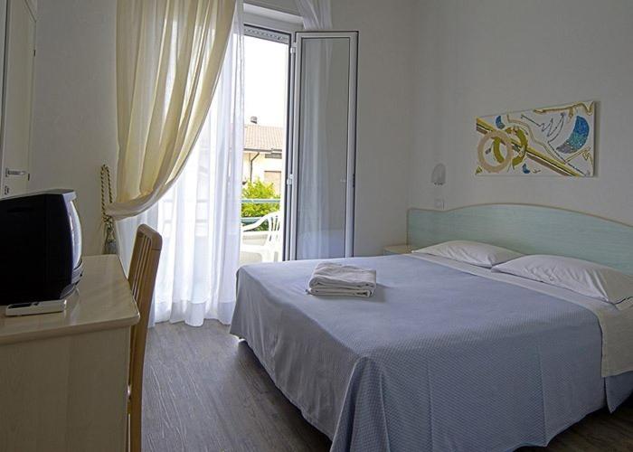 غرفة كومفورت بسرير مزدوج أو سريرين منفصلين بشرفة، Vienna Hotel 2/4