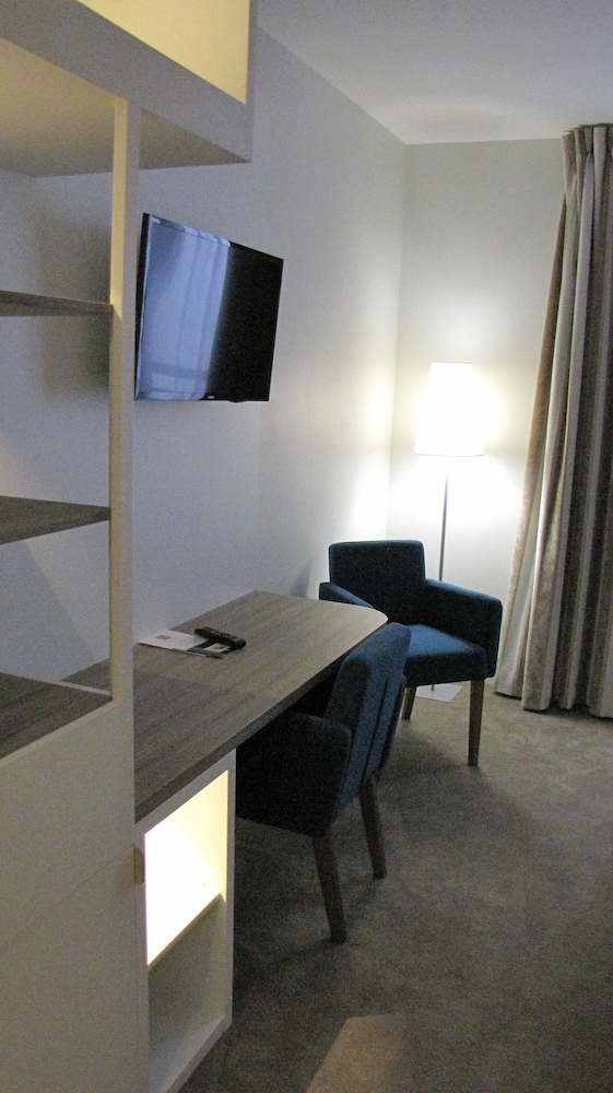 Hotel Radiana 53/64